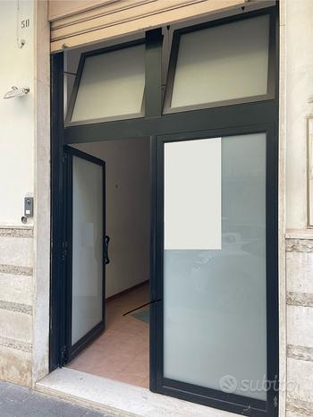 Propiedad comercial en Molfetta, Italy 70 m² No. 297545