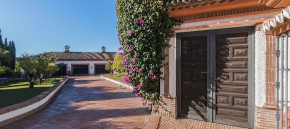 4 bedrooms Villa in Marbella, Spain No. 52945 97