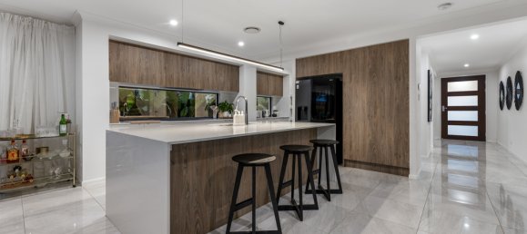 Casa de 4 dormitorios en Caboolture South, Australia No. 74 5