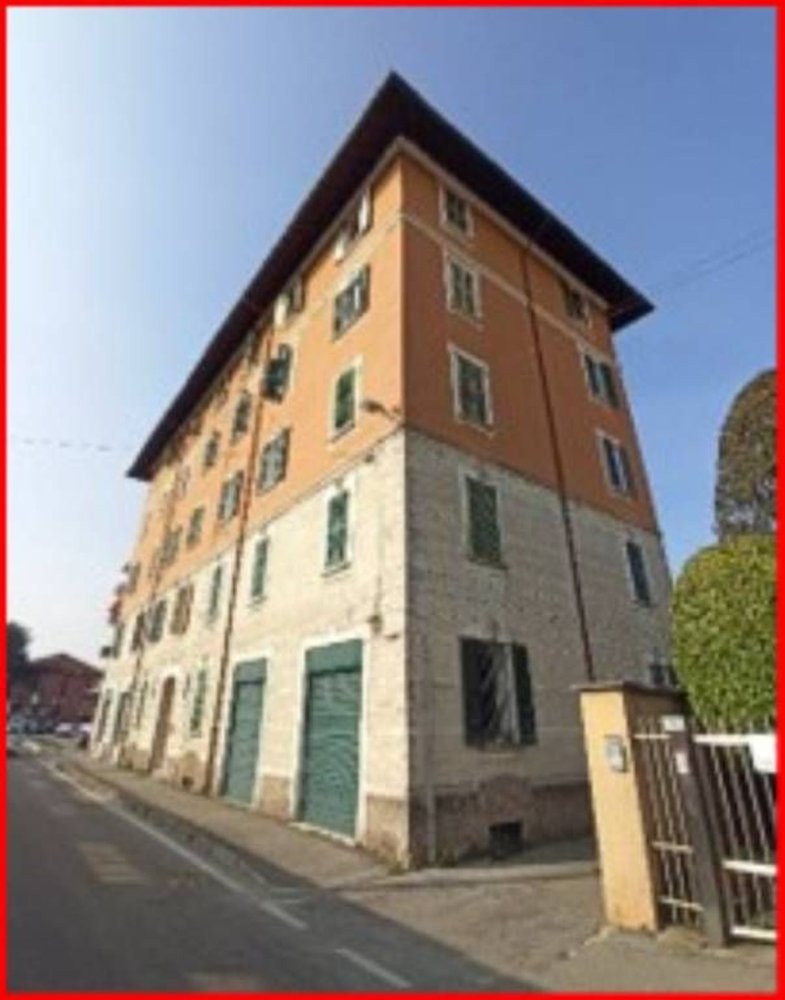 3غرفة شقة في Carnate, Italy رقم 7674