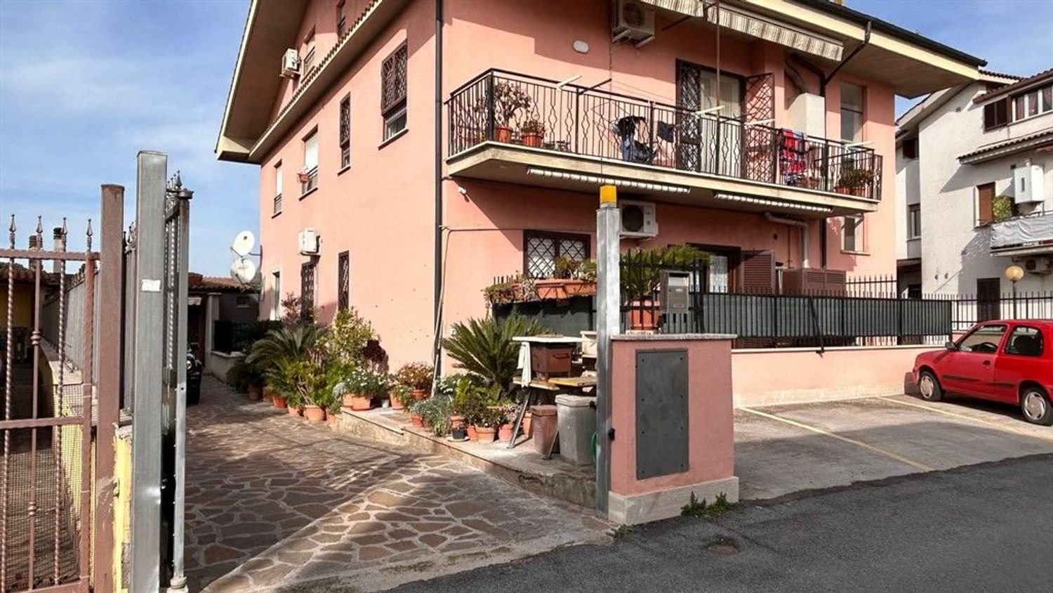 4-Zimmer Doppelhaus in Guidonia Montecelio, Italy, Nr. 157643