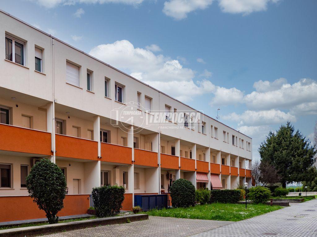 3-Zimmer Wohnung in Muggiò, Italy, Nr. 15324