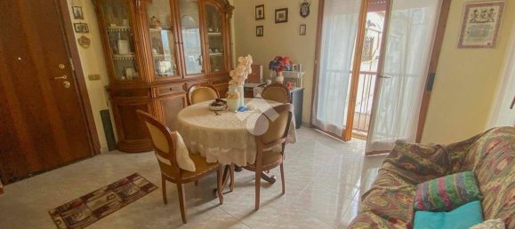 2 bedrooms Apartment in Parma, Italy No. 296226 5