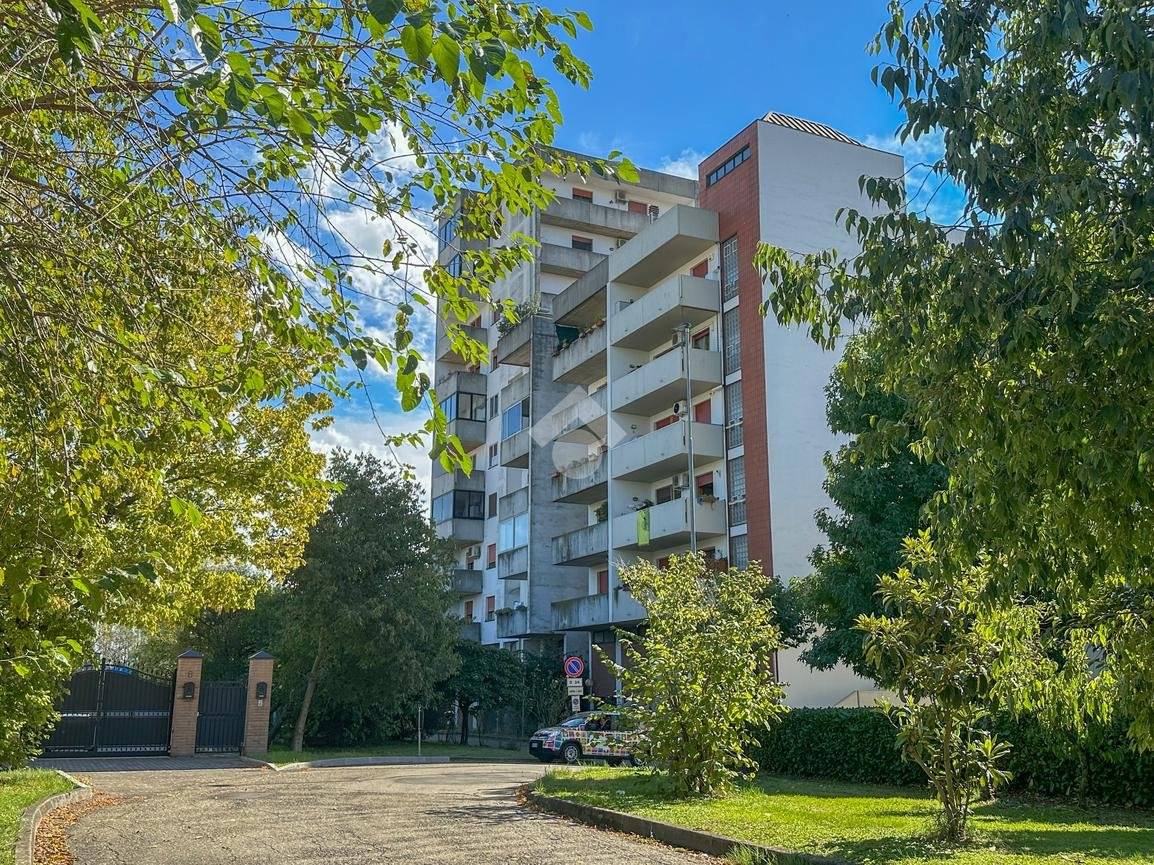 2 bedrooms Apartment in Parma, Italy No. 296226