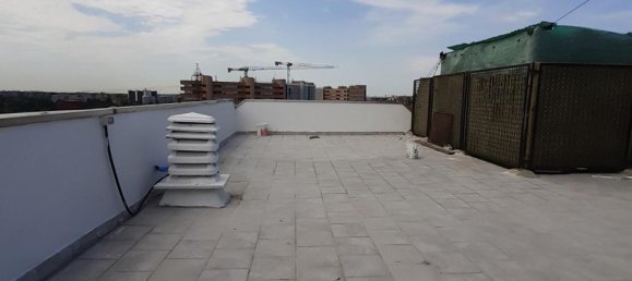 Пентхаус с 2 комнатами в Колоньо Монцезе, Италия № 137039 17