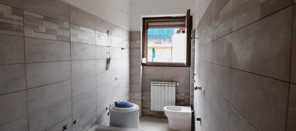 Пентхаус с 2 комнатами в Колоньо Монцезе, Италия № 137039 16