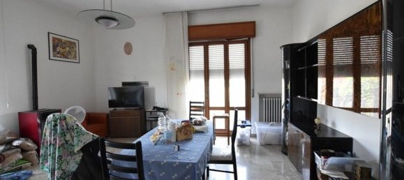 5 bedrooms Apartment in Fidenza, Italy No. 377837 7