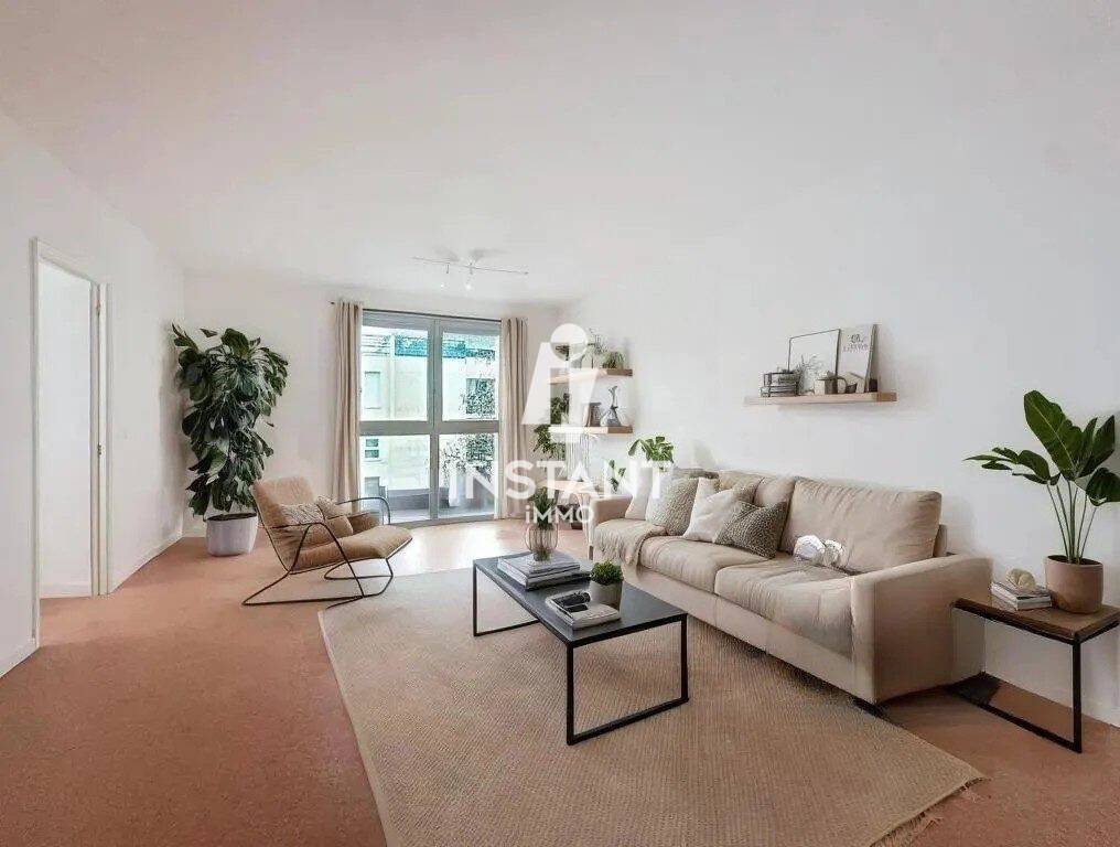 3 bedrooms Apartment in Creteil, France No. 137900