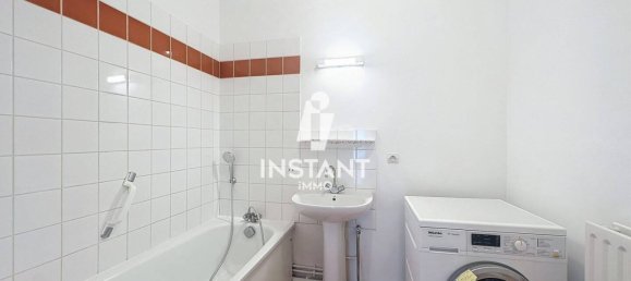 3 bedrooms Apartment in Creteil, France No. 137900 9