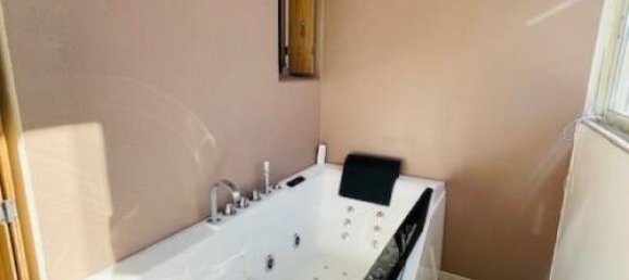 3 Schlafzimmer Haus in Ales, France, Nr. 328281 7