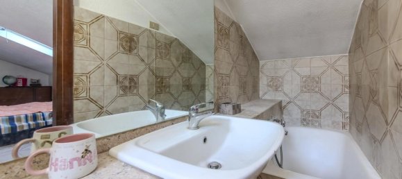 Apartamento de 4 habitaciónes en Arese, Italy No. 2489 22