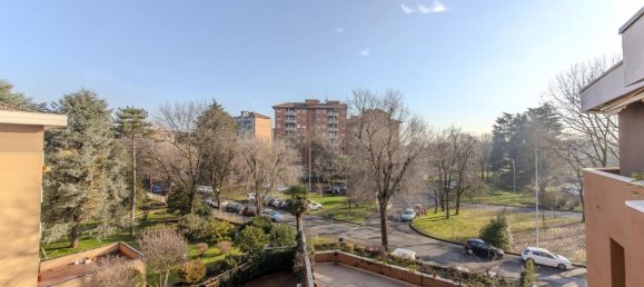 Apartamento de 4 habitaciónes en Arese, Italy No. 2489 28