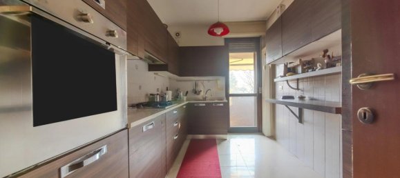 Apartamento de 4 habitaciónes en Arese, Italy No. 2489 6