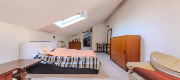 Apartamento de 4 habitaciónes en Arese, Italy No. 2489 21