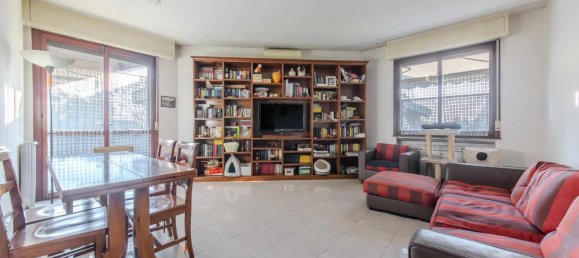 Apartamento de 4 habitaciónes en Arese, Italy No. 2489 34