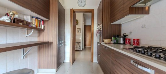 Apartamento de 4 habitaciónes en Arese, Italy No. 2489 8