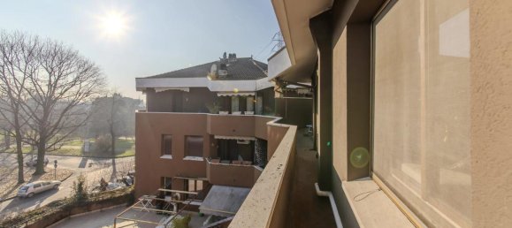 Apartamento de 4 habitaciónes en Arese, Italy No. 2489 25