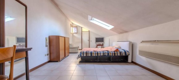 Apartamento de 4 habitaciónes en Arese, Italy No. 2489 19