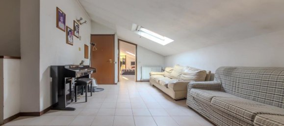 Apartamento de 4 habitaciónes en Arese, Italy No. 2489 17