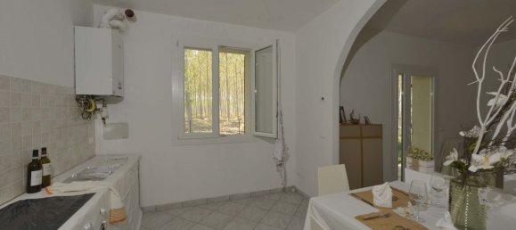 8 bedrooms House in Finale Emilia, Italy No. 376330 7