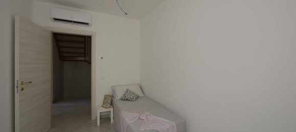 8 bedrooms House in Finale Emilia, Italy No. 376330 13