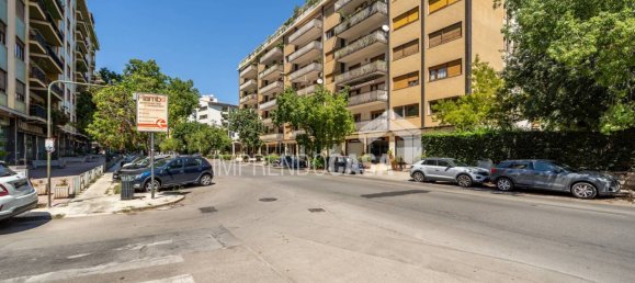 Apartamento de 4 dormitorios en Palermo, Italy No. 328619 3