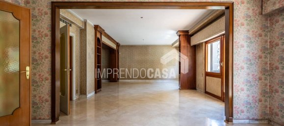 Apartamento de 4 dormitorios en Palermo, Italy No. 328619 12