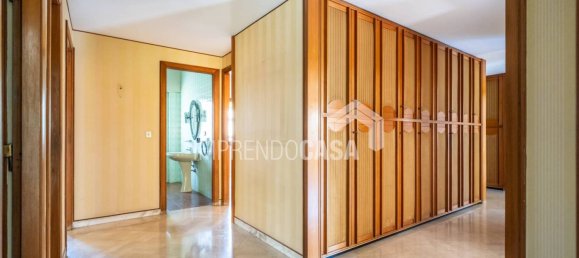 Apartamento de 4 dormitorios en Palermo, Italy No. 328619 15