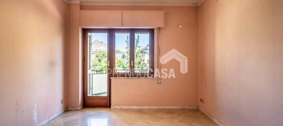 Apartamento de 4 dormitorios en Palermo, Italy No. 328619 23