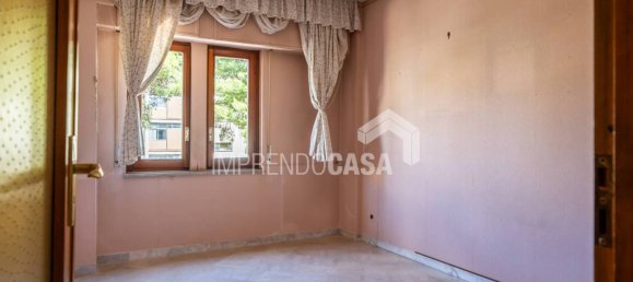 Apartamento de 4 dormitorios en Palermo, Italy No. 328619 33