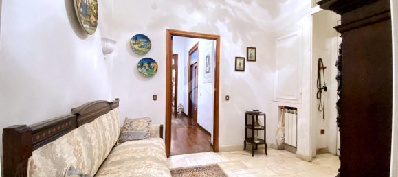 6 rooms Apartment in Naples, Italy No. 106861 9