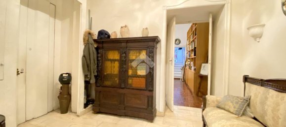 6 rooms Apartment in Naples, Italy No. 106861 25