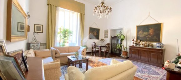 6 rooms Apartment in Naples, Italy No. 106861 5