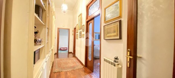 6 rooms Apartment in Naples, Italy No. 106861 7