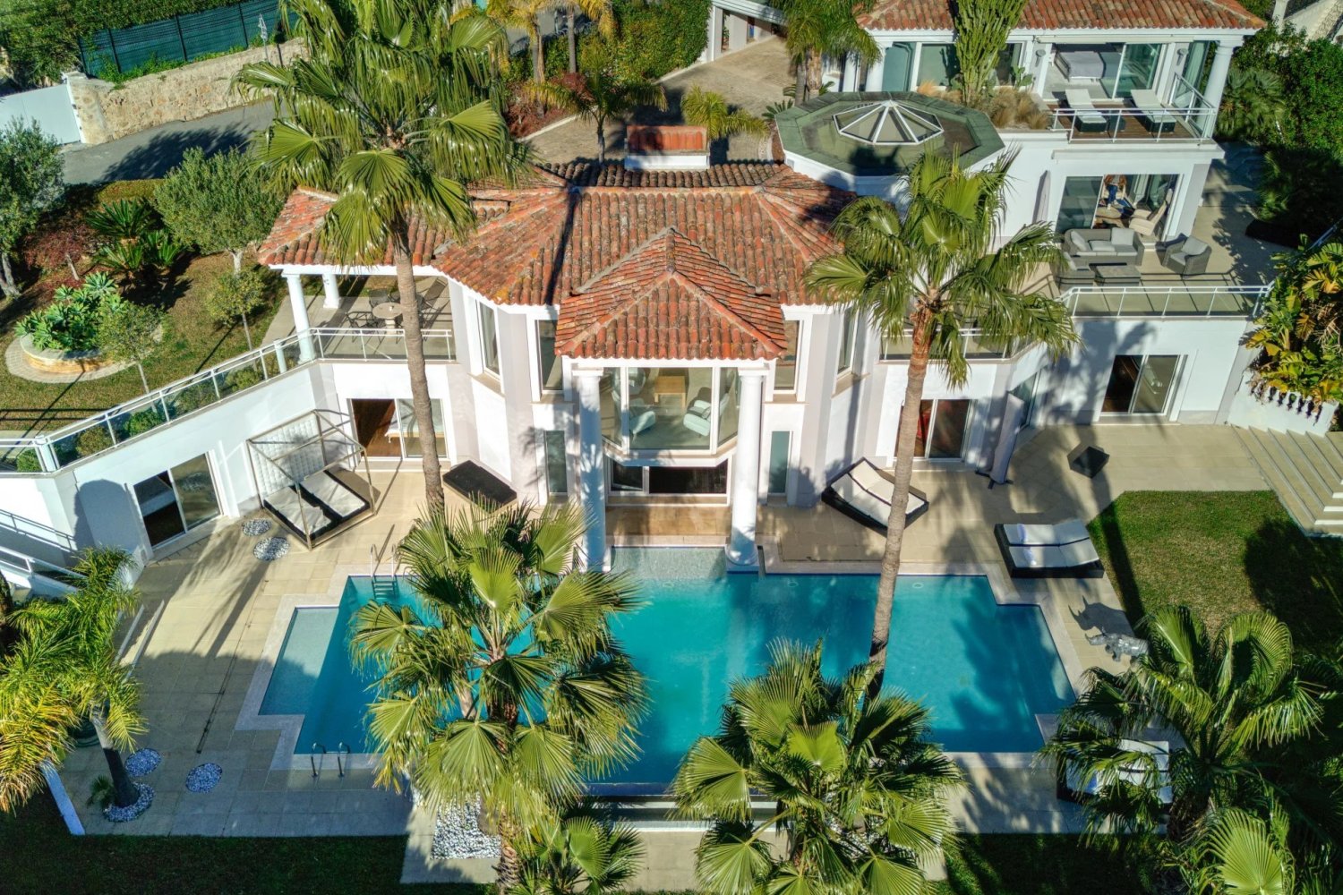 Коммерческая недвижимость с 6 спальнями в Валлорис, Франция № 38191