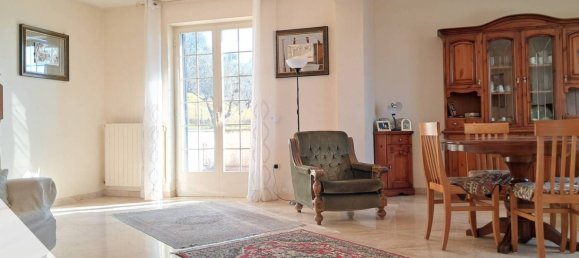 3 Schlafzimmer Villa in Pescosolido, Italy, Nr. 151092 11