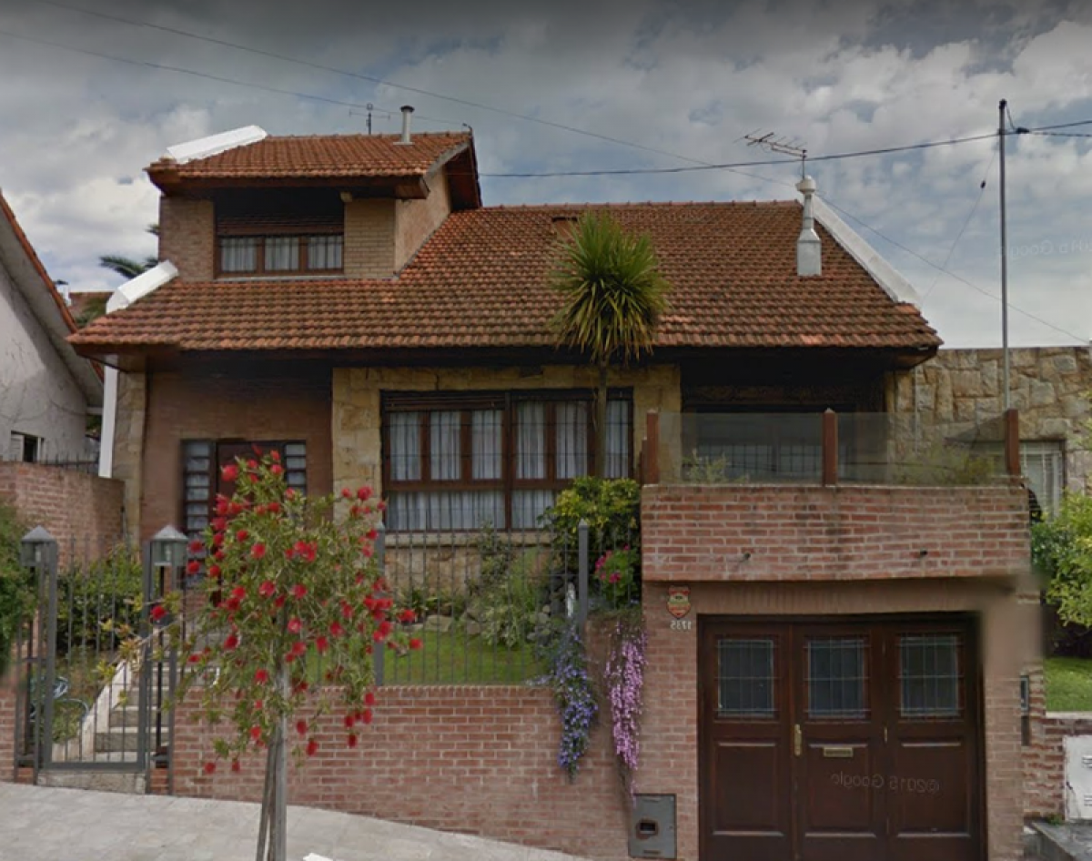 Casa de 3 dormitorios en Mar del Plata, Argentina No. 95431