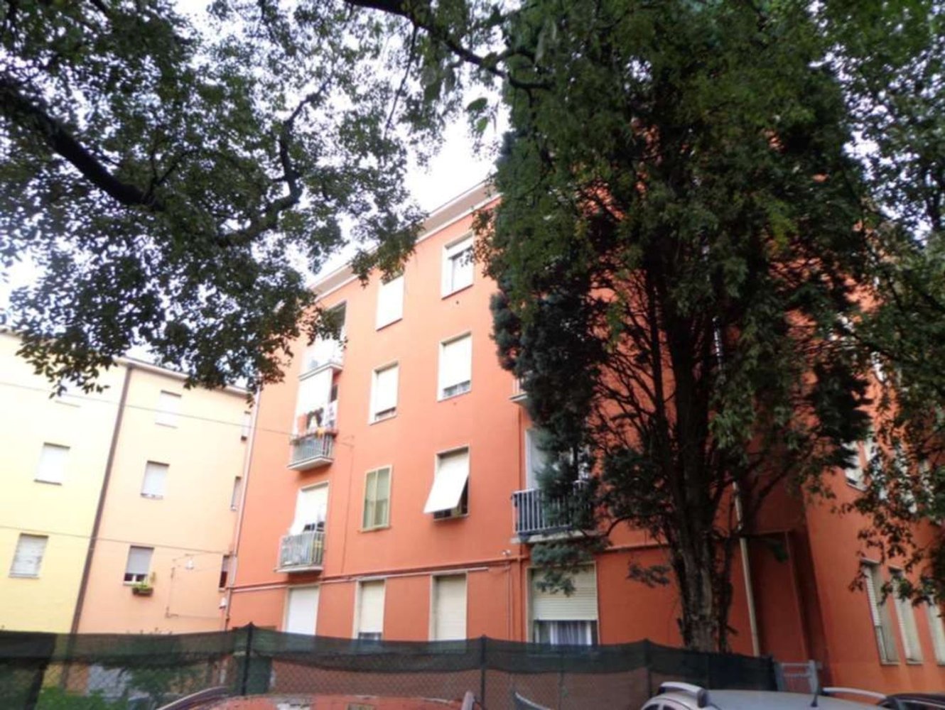 7 bedrooms Apartment in Modena, Italy No. 365279