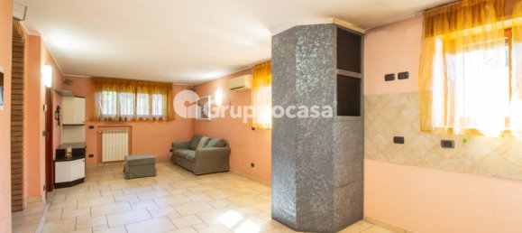 2 bedrooms Villa in Marcallo con Casone, Italy No. 381444 5