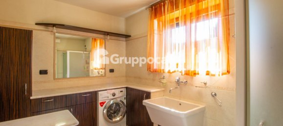 2 bedrooms Villa in Marcallo con Casone, Italy No. 381444 10