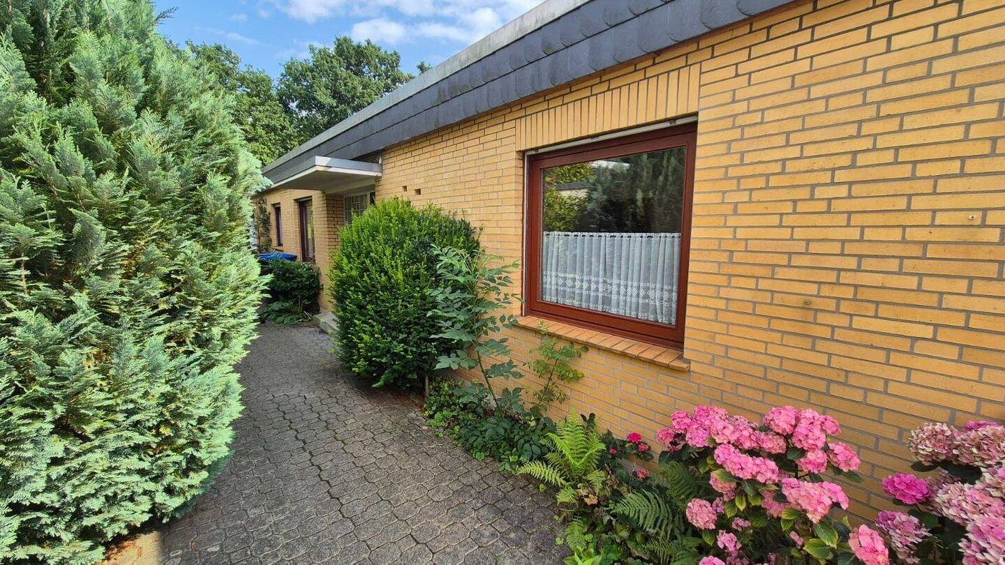 Bungalow de 5 habitaciónes en Hameln-Pyrmont, Germany No. 325359