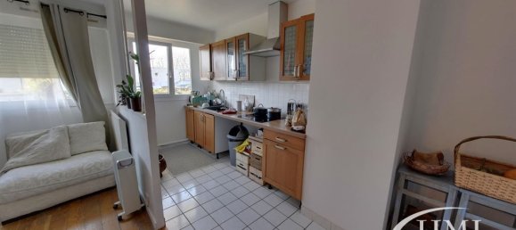 3 bedrooms Apartment in Evry, France No. 166491 4