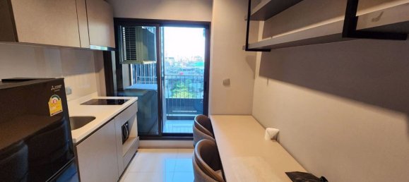 Apartamento com 1 quarto em condomínio em Ratchathewi, Thailand N.º 4870 2