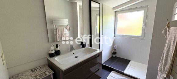 4 bedrooms House in L'Horme, France No. 331907 10