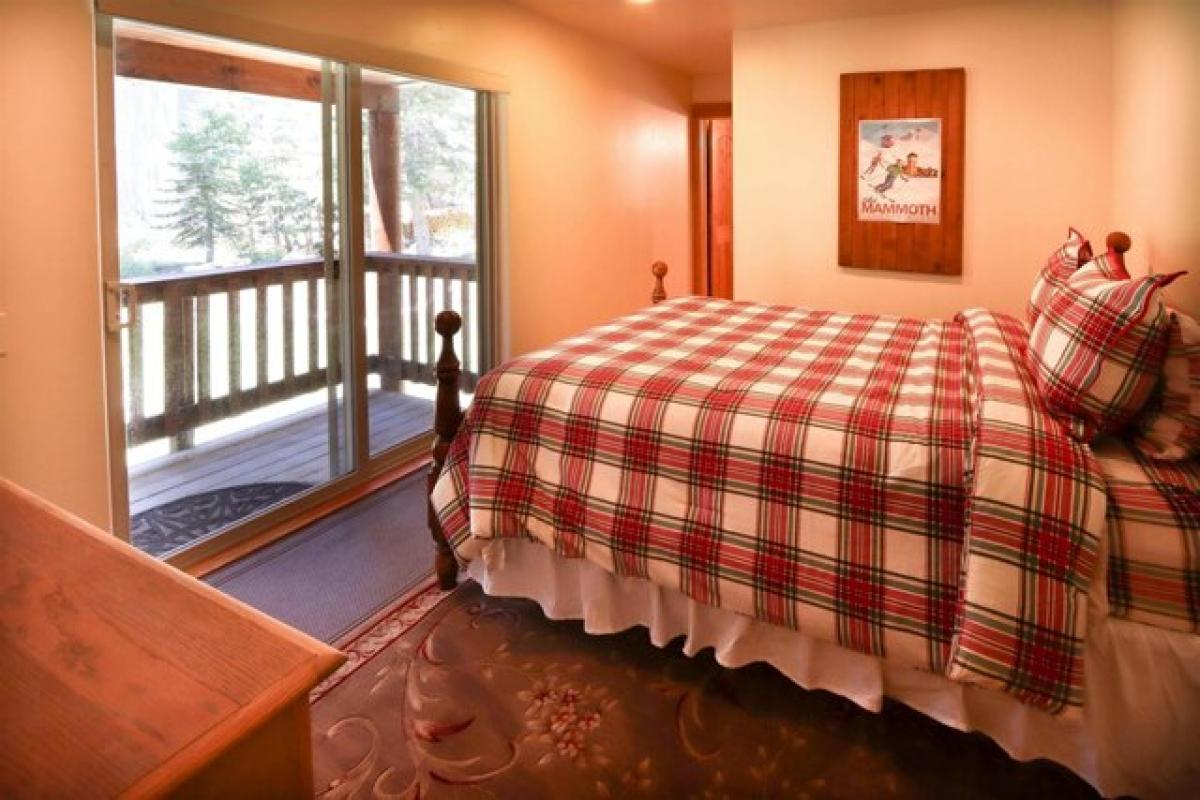 4 bedrooms House in Mammoth Lakes, USA No. 377400