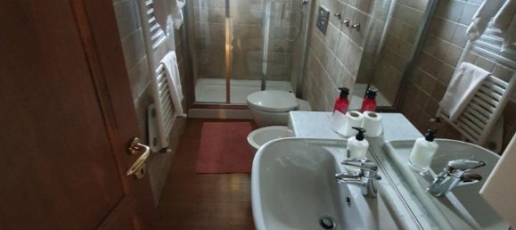 Apartamento de 3 habitaciónes en Florence, Italy No. 32963 24