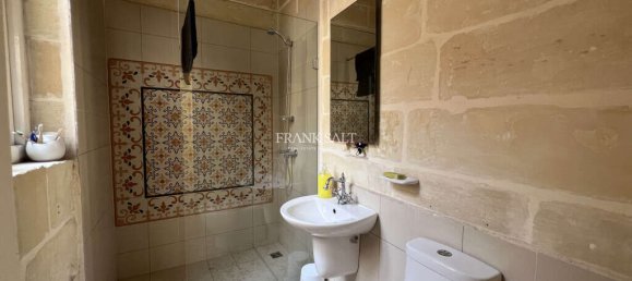 3 bedrooms Townhouse in Senglea, Malta No. 11010 6