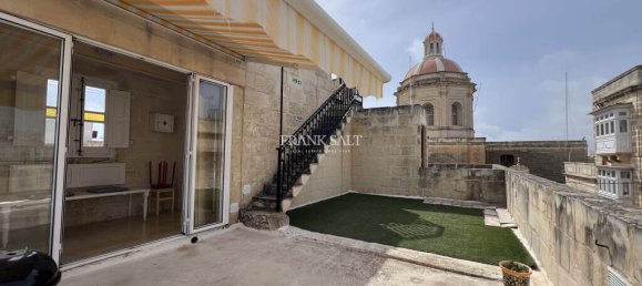 3 bedrooms Townhouse in Senglea, Malta No. 11010 25