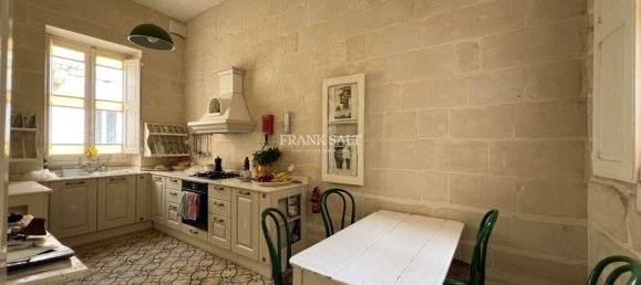3 bedrooms Townhouse in Senglea, Malta No. 11010 17