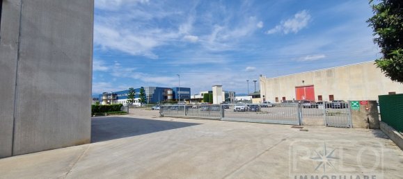 3002m² Warehouse in Bussolengo, Italy No. 380399 10